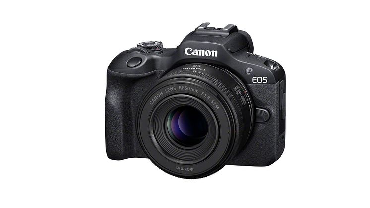 13_EOS R100_Black_FrontSlantLeft_RF50mmF1.8STM