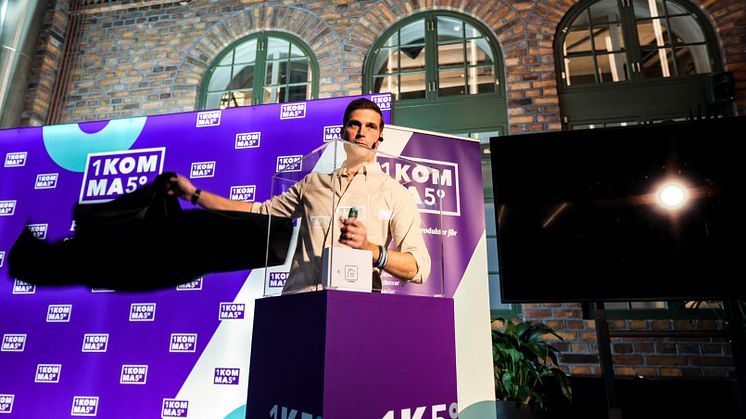 Gunnar Jönsson, VD 1KOMMA5° Sverige & Norden, avtäcker Heartbeat under lanseringen på Norrsken House, 6 dec 2022