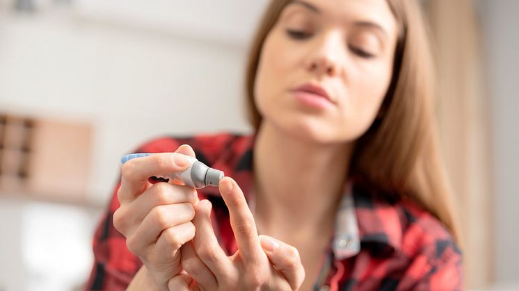 Vid typ 1-diabetes förstörs de celler som producerar insulin, vilket leder till att kroppen inte längre kan reglera blodsockernivåerna. Foto: iStock/simpson33
