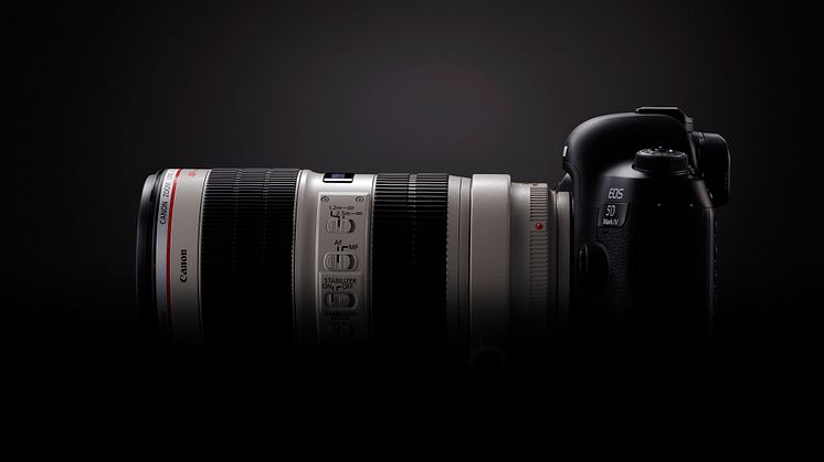 EOS 5D MkIV SIDE RIGHT 02 Beauty