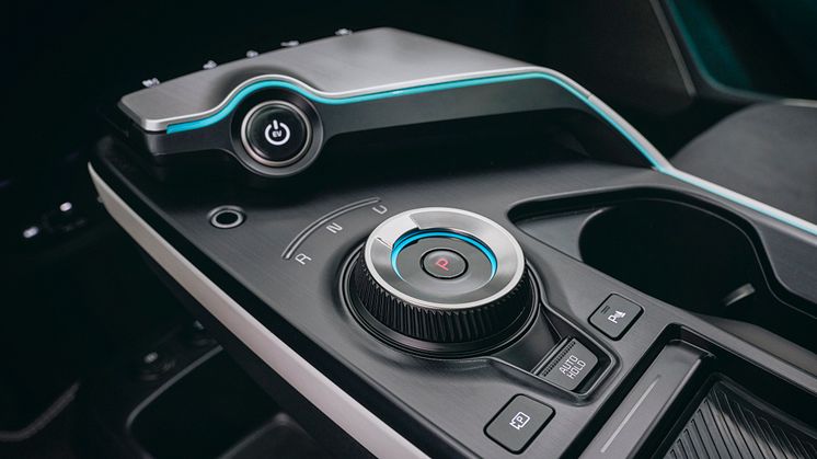 kia-new-ev6-my25-wolf-grey-studio-interior-highres-15.jpg