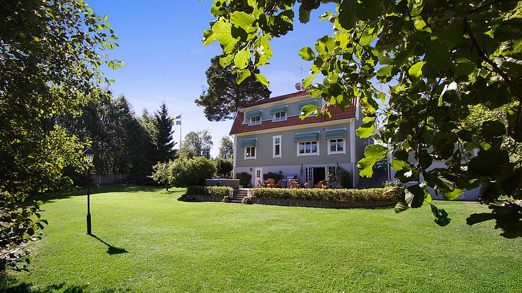 blocket_grön villa med stor tomt_bostad