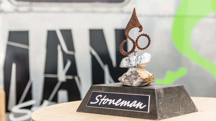 _Stoneman_Trophäe_Foto_TVE_studio2media.jpg