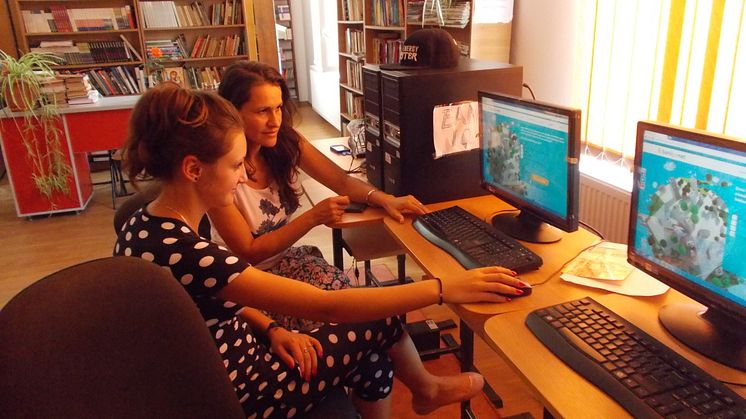 Aproape un milion de români au urmat cursurile de educaţie financiară BaniIQ şi Banii pe Net