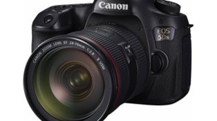 Canon firar förstaplatsen för 13:e året i följd på den globala marknaden för digitalkameror med utbytbart objektiv 