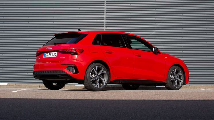 Audi A3 Sportback (Tangorød)