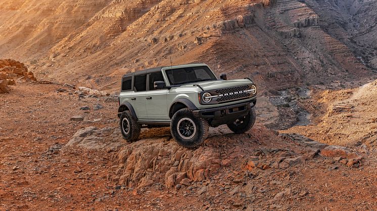 2023_FORD_BRONCO_BADLANDS_05