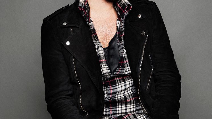 Adam Lambert kommer till Idol och släpper svenskt turnédatum
