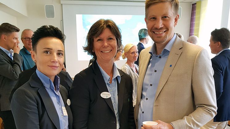 Aferdita Vrajolli Regionchef/Vårdcontroller, Madeleine Lundström Vice VD Förenade Care och Samuel Klippfalk Omvårdnadsnämndens ordförande Solna stad.