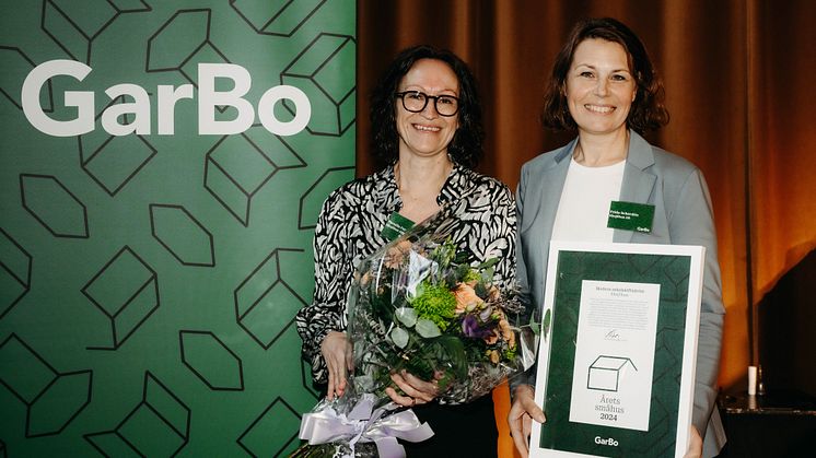 Eksjöhus tar emot pris för Årets småhus 2024 på GarBo-dagen