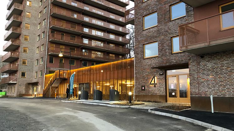 Kvarteret Rosengången i Mölnlycke Fabriker med närhet till trevliga promenadstråk i Wendelsbergsparken, vid Skogsleken och Massetjärn bjuder på trivsamma, moderna hyreslägenheter på ett till fyra rum och kök. 