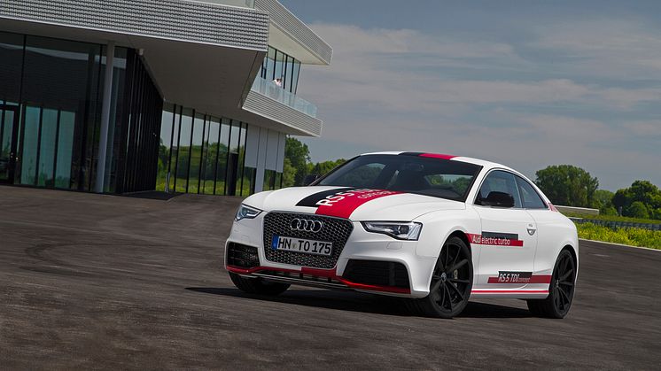 Banebrydende: Audi RS 5 TDI concept