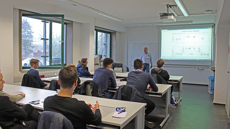 Mehr als 300 Schülerinnen und Schüler beim 6. Fachtag Informatik am 24. Januar 2017 an der Technischen Hochschule Wildau