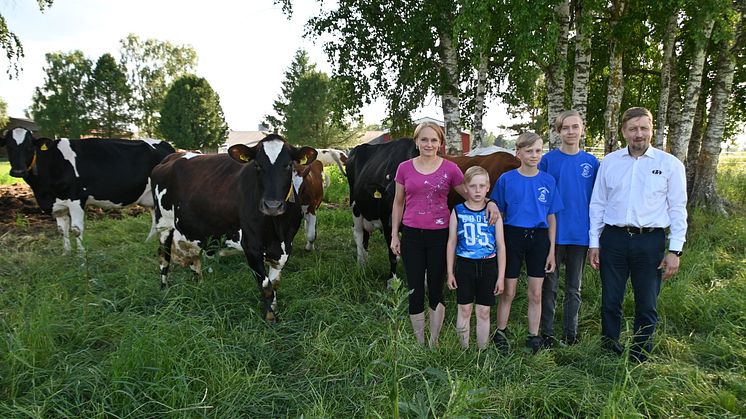 Lintalan perhe Hanna, Tuomas, Juho, Lauri ja Antti