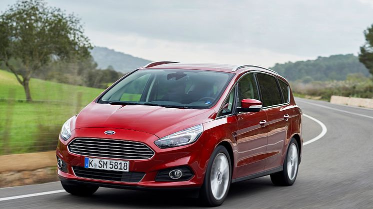 Nye S-MAX - en sporty familiebil med masse plass, fleksible løsninger og plass for 7