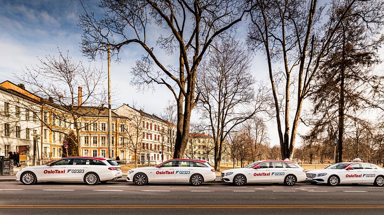 Taxi på rekke og rad Birkelunden_5_H