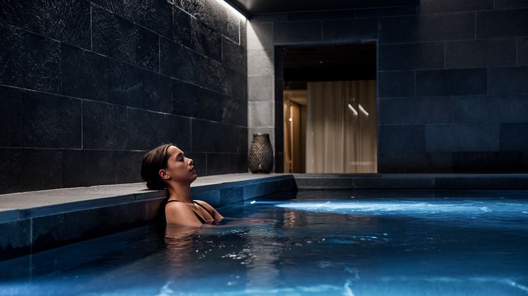 Billingehus-pool-varm-kalla-earth-spa-5657.jpg