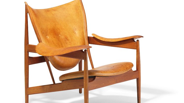 Finn Juhl: "Chieftain Chair" (1949-50). Sold for: DKK 1.1 million / € 150,000 (including buyer's premium)