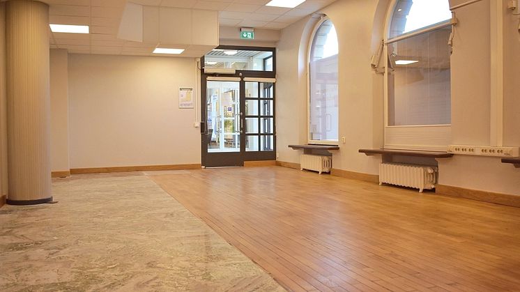 Göta Källare - marmor- och trägolv.jpg