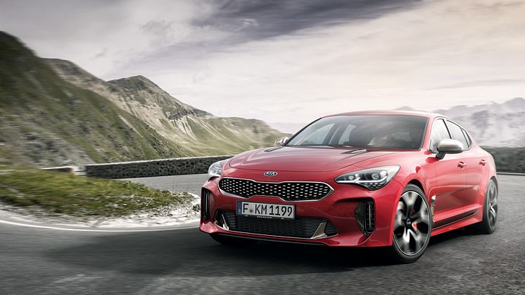 Kia Stinger GT Dynamic (2)_EU Spec