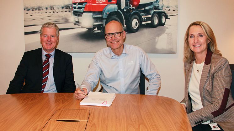 Lennart Pehrsson, Styrelseordförande Sollebrunns Betongelement AB, Hans Karlander, VD och Koncernchef, Thomas Concrete Group AB och Carina Edblad, VD, Thomas Betong AB