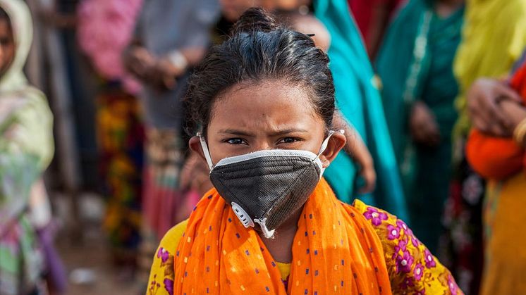 COVID-19-pandemin är en tydlig påminnelse om hur vi måste se bortom inkomst för att tackla fattigdom i alla dess former. Foto: UNDP Bangladesh/Fahad Kaizer