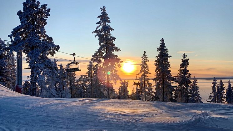 Rekordmånga skidanläggningar och backar öppna inför jul