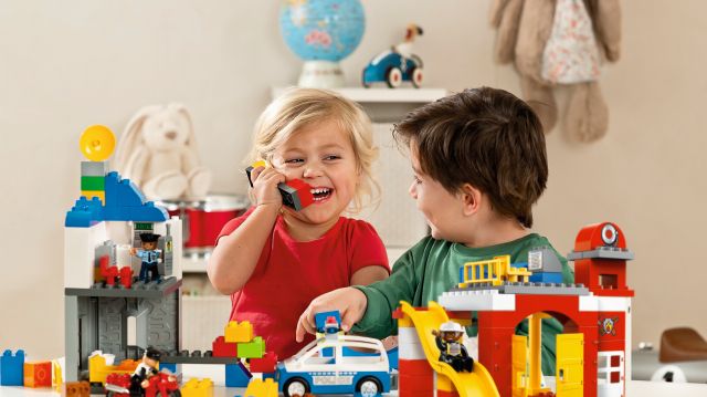 Åhléns City Stockholm öppnar lekfull LEGO® shop