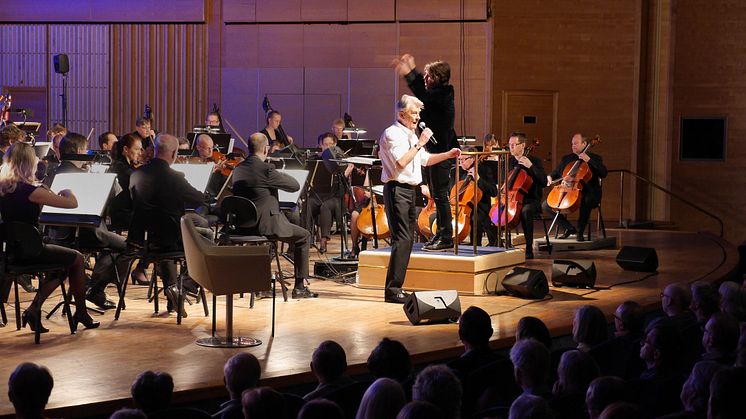 Sven-Bertil Taube ger "Hommage" som konsert med Norrköpings Symfoniorkester