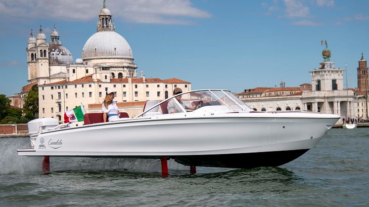 Candela C-7 in Venice