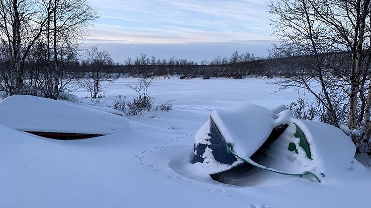 Båtopplag ved Vuorašjávri. Foto Kjerstin Uhre