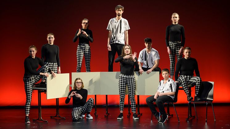 Wütender Tanz begeisterte Publikum – Aufführung des Cochlear Tanztheaterstückes „#wutuplikethis“ (Foto: Cochlear Deutschland 2020)