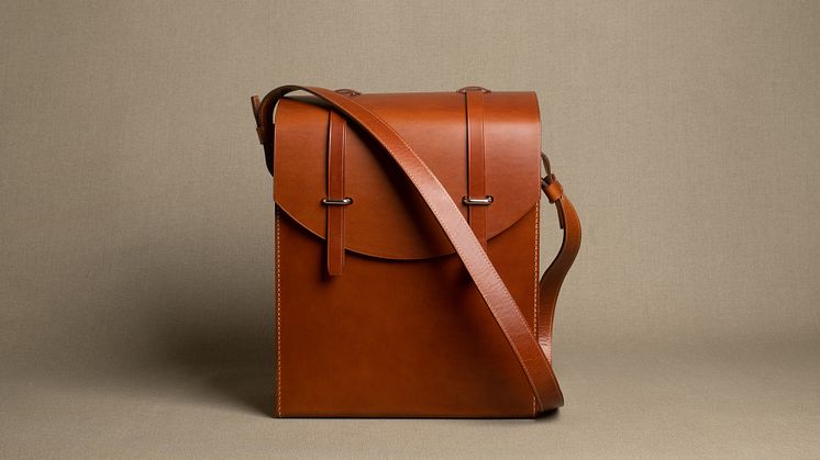 Press release - Three Swedish artisans launch an exclusive champagne hiking bag – Palmgrens, Champagne Club by Richard Juhlin and Reijmyre