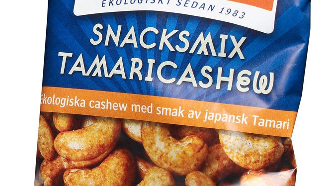 Nytt oemotståndligt eko-snacks från Kung Markatta  – ekologiska cashewnötter med smak av japansk Tamari.