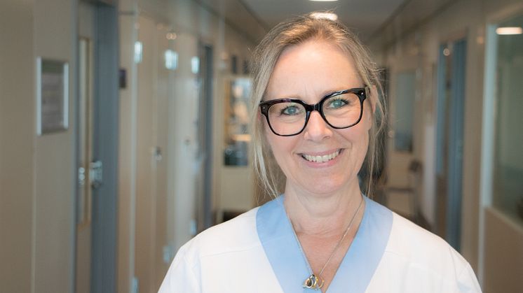Christine Lundberg, avdelningschef på hand- och plastikkirurgen vid Norrlands universitetssjukhus, uppmanar till försiktighet för att undvika skador i sommar.
