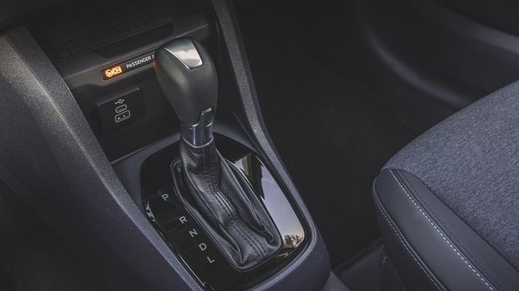 Transit Courier Active interiør