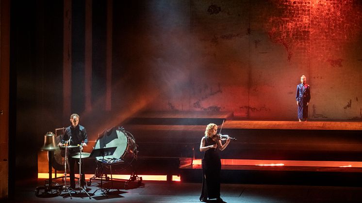 Ellen Nisbeth och Maxida Märak