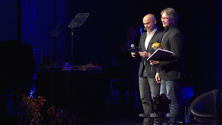 Hedersprisvinner Bengt Erik Hammarström fra Comfort Hotel Holberg, sammen med Arne Haugen fra Nordic Choice Hotels. 