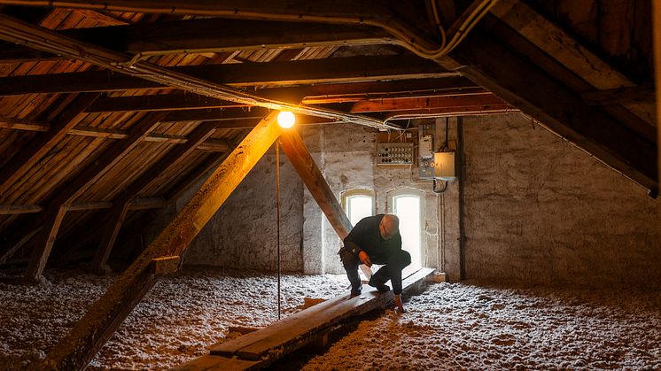 Aspö bygdegård får stöd till takisolering
