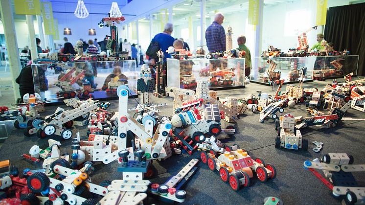 Full fart med framtidens fordon under höstlovets BRIO-frossa