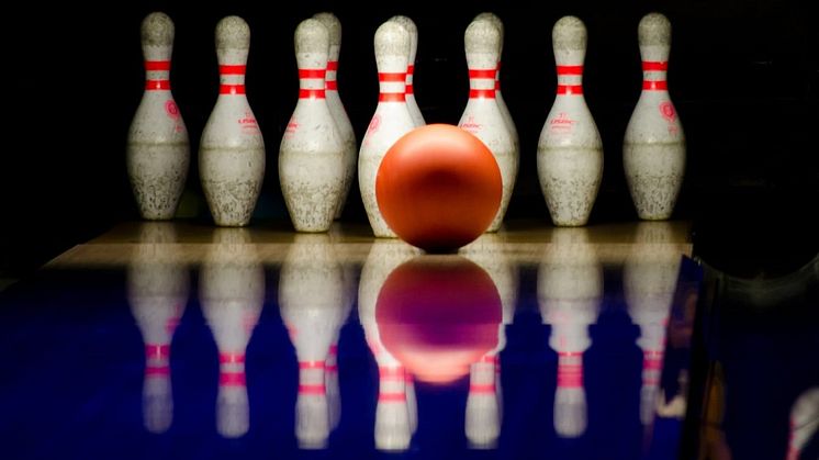 Svenska downföreningen Östergötland bjuder på bowling 
