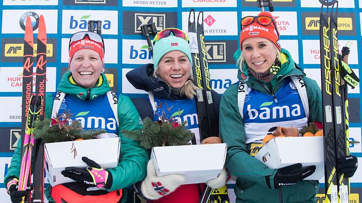 I fjor gikk Tiril Kampenhaug Eckhoff inn til første plass på sprinten for kvinner. Tyske Franziska Hildebrand fikk 2.plass og Karolin Horchler, også tysk, kapret 3.plassen (t.h.) Foto: Berit Roald / NTB scanpix