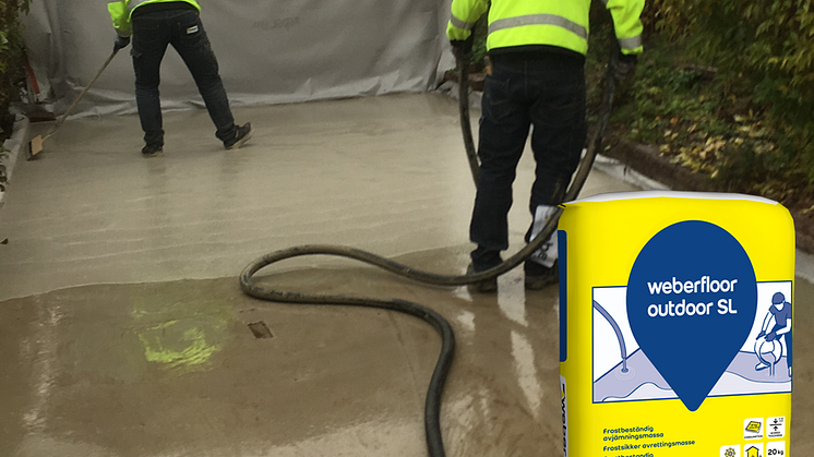 Enklare att avjämna ute med weberfloor outdoor SL