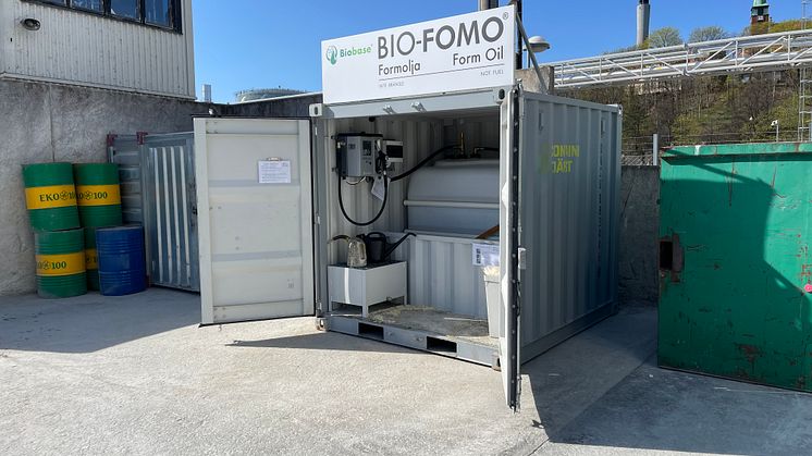 En mobil tankstation med betallösning ser till att rätt mängd formolja debiteras och minimerar även överanvändning på Heidelberg Materials betongfabrik.