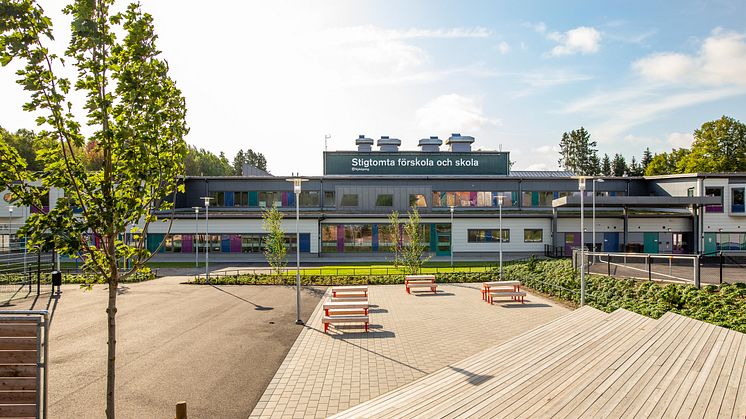 Stigtomta skola och förskola    Foto Elizabeth Thompson
