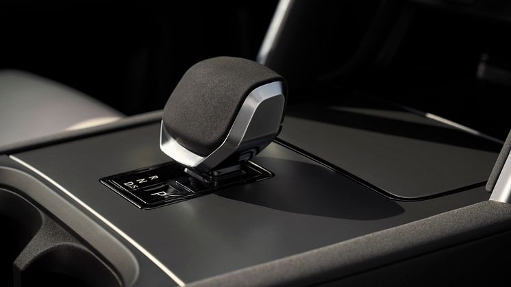 DS_24MY_INTERIOR_GEAR_SHIFTER_140623_18