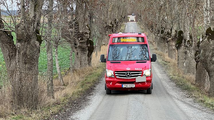 Förbokning av resor i glesbygd i Norrtälje och Vallentuna ska ge färre tomma bussar