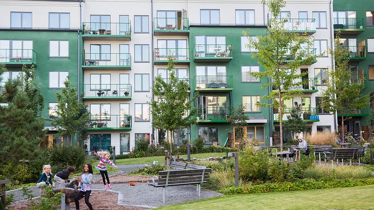Kvarteret Tältlägret var det första av SKBs kvarter att bli certifierad Miljöbyggnad. Hållbarhetsrapporten berättar om målsättningarna efter ytterligare fem års arbete. Foto: Karin Alfredsson