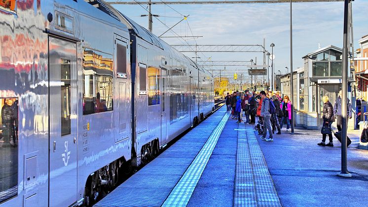 Väntar på tåg.jpg