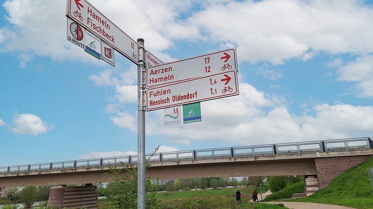 Neues Routenlogo Weser-Radweg_Haupt- und Alternativroute_quer.jpg